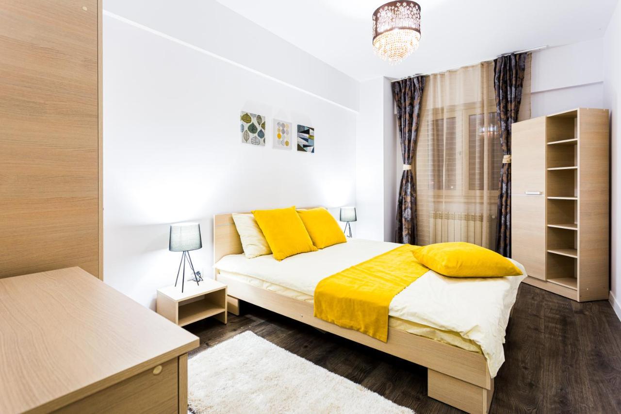 Unique Hotel Apartments Grand Residence Iasi Esterno foto